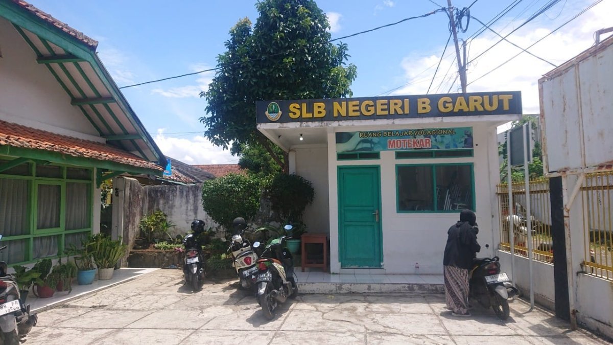 Gedung Website Resmi SLB Negeri B Garut